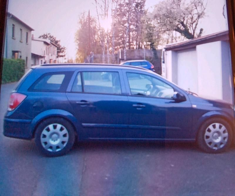 Gebraucht Opel Astra 110 PS (80 kW) 2007 Blau Kombi
