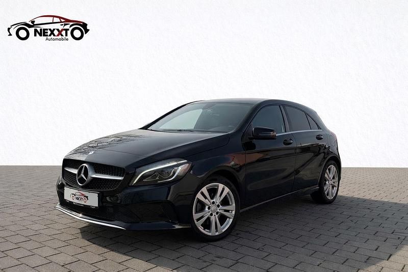 Gebraucht Mercedes A180 122 PS (89 kW) 2016 Schwarz Limousine