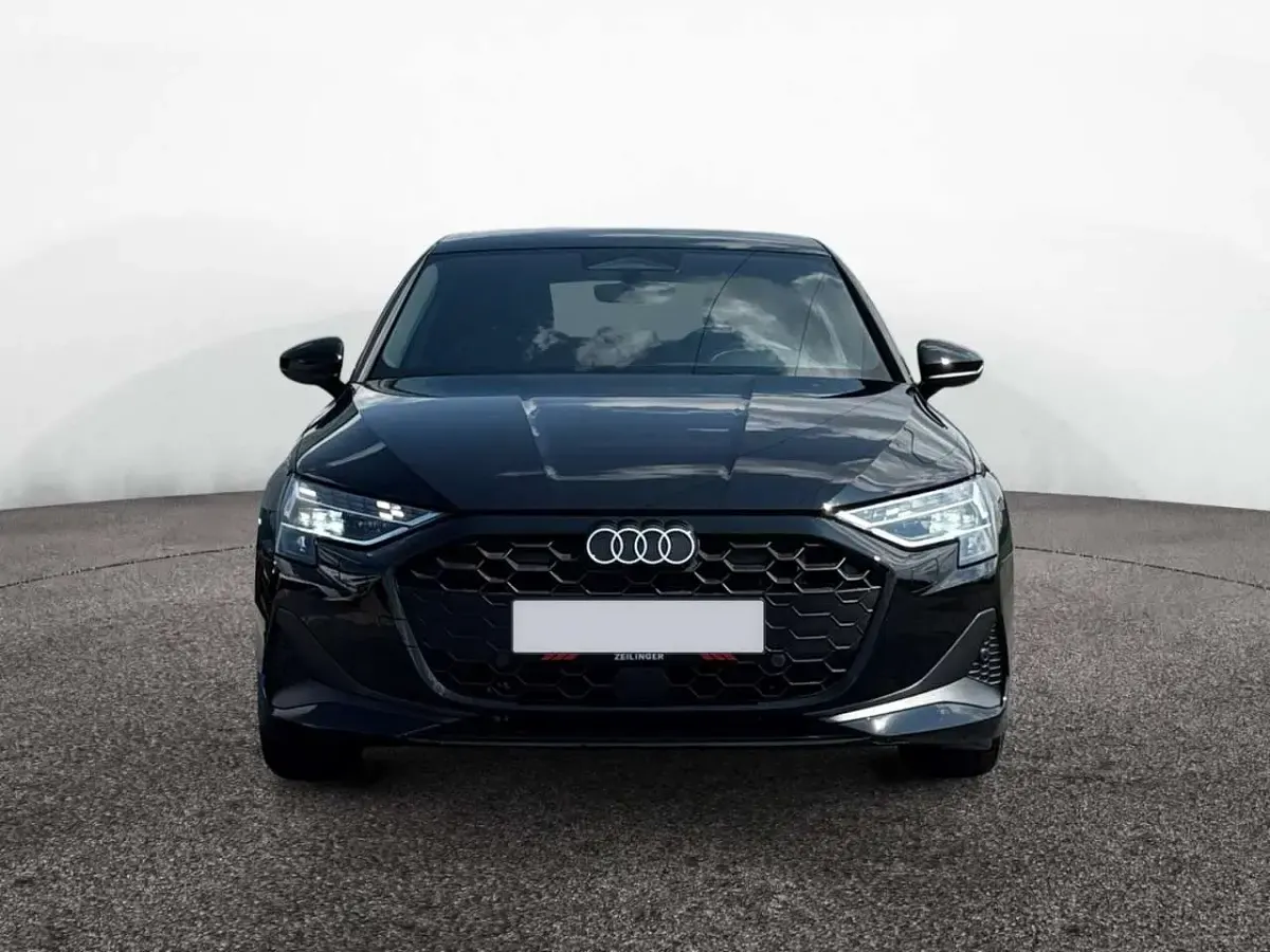 Neu Audi A3 150 PS (110 kW) 2026 Brillantschwarz Limousine