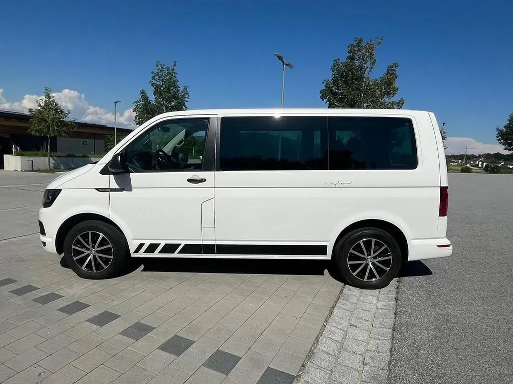 Gebraucht VW Multivan 150 PS (110 kW) 2016 Weiß Van / Kleinbus