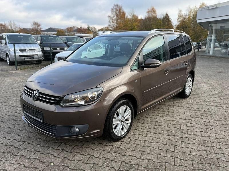 Gebraucht VW Touran Comfortline 140 PS (102 kW) 2011 Braun Van / Kleinbus