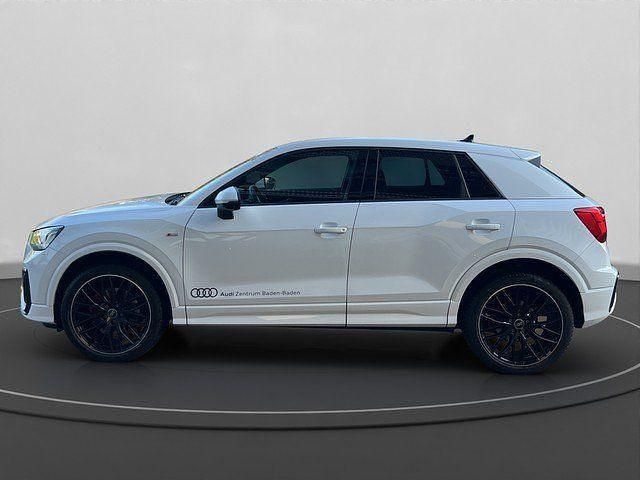 Gebraucht Audi Q2 S-Line 150 PS (110 kW) 2024 Arkonaweiss (grau) SUV