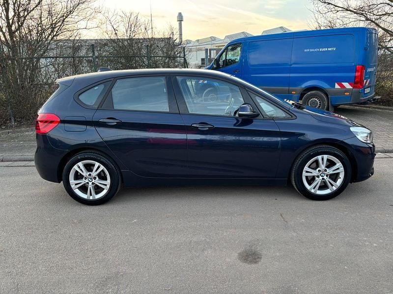 Gebraucht BMW 218 Active Tourer Basis 136 PS (100 kW) 2014 Blau Van / Kleinbus
