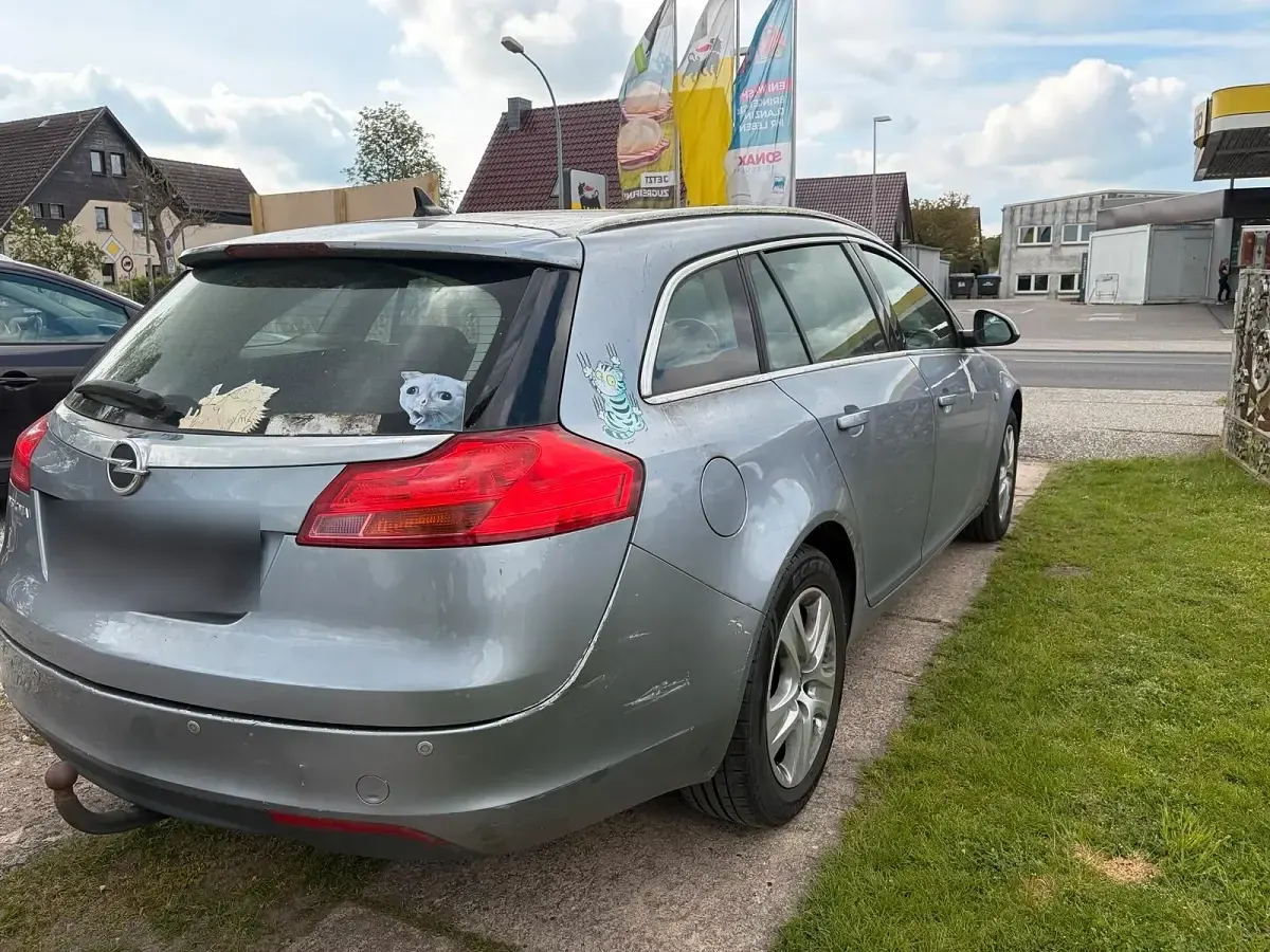 Gebraucht Opel Insignia 140 PS (102 kW) 2009 Silber Kombi