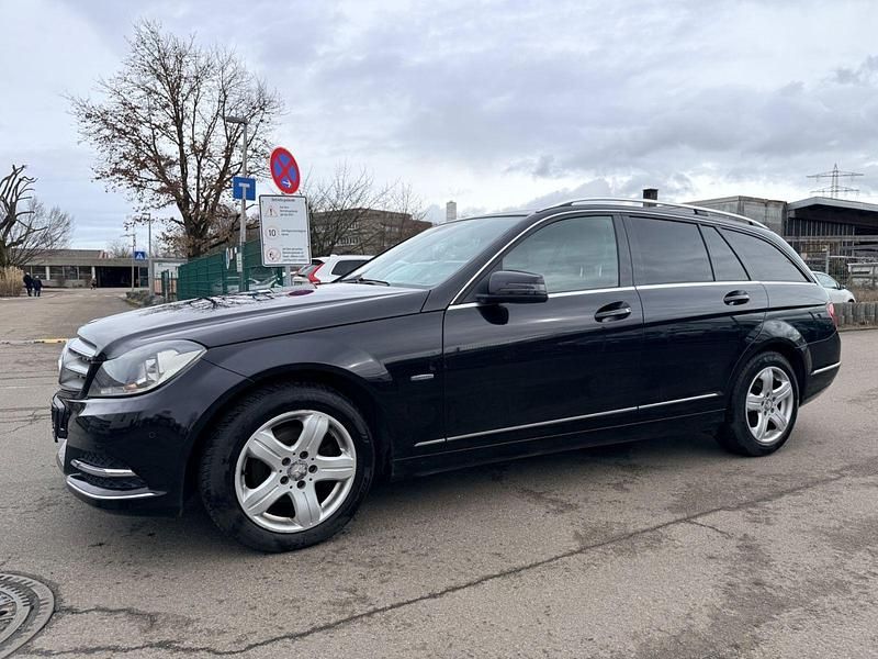 Gebraucht Mercedes C180 156 PS (114 kW) 2011 Schwarz Kombi