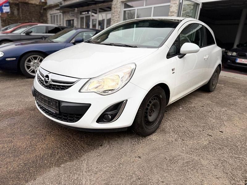 Gebraucht Opel Corsa Selection 87 PS (63 kW) 2011 Weiß Kleinwagen