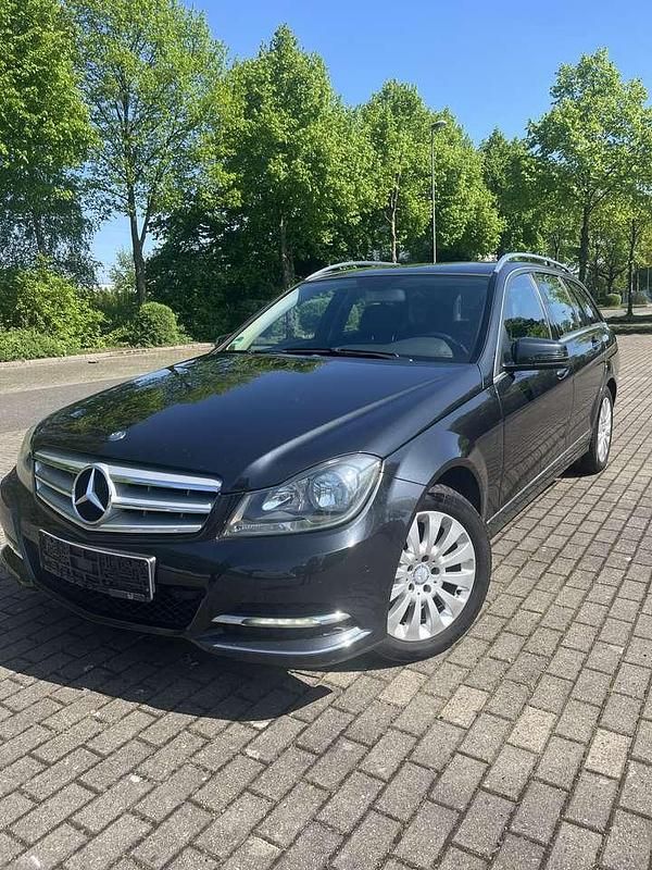 Schwarz Gebraucht 2012 Mercedes C180 Kombi | 5.500 € (Superpreis) - Bild 1/4