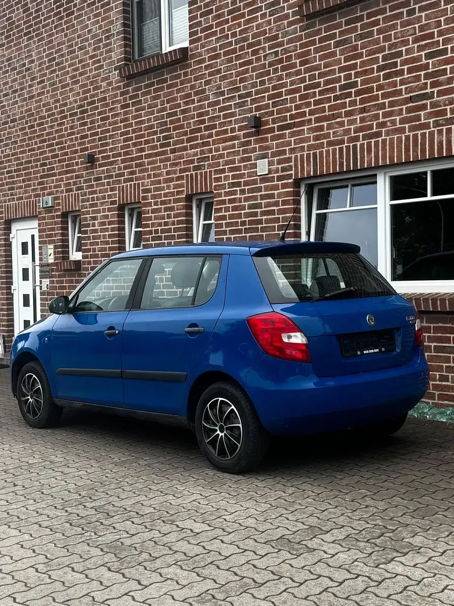Gebraucht Skoda Fabia 60 PS (44 kW) 2008 Blau Kleinwagen