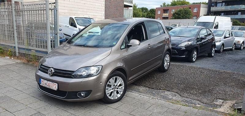 Braun Gebraucht 2013 VW Golf VII Life Limousine | 10.890 € (Guter Preis) - Bild 1/4