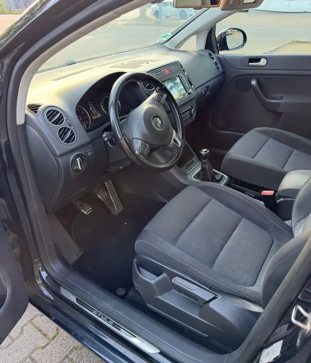 Gebraucht VW Golf Plus Cross Style 122 PS (89 kW) 2011 Blau Van / Kleinbus