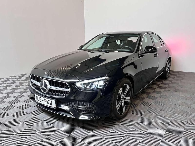 Obsidianschwarz metalliclack Gebraucht 2022 Mercedes C200 Limousine | 33.990 € (Superpreis) - Bild 1/4