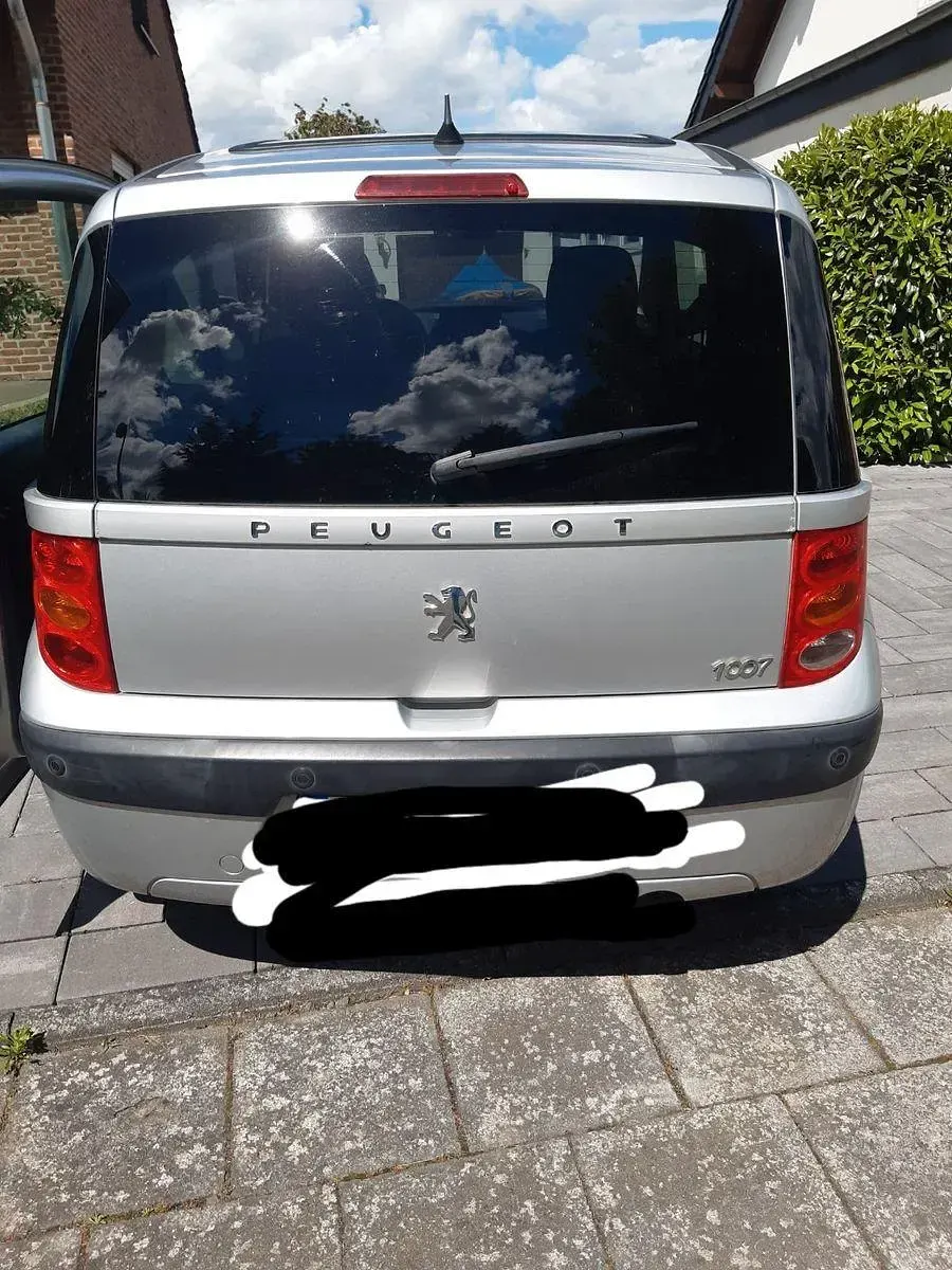 Gebraucht Peugeot 1007 Filou 68 PS (50 kW) 2006 Silber Van / Kleinbus
