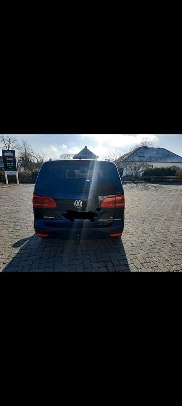 Gebraucht VW Touran 105 PS (77 kW) 2011 Schwarz Van / Kleinbus