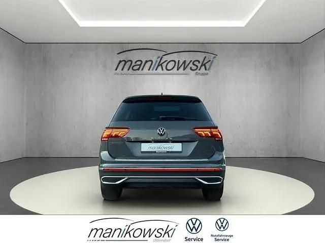 Gebraucht VW Tiguan Elegance 150 PS (110 kW) 2022 Grau SUV