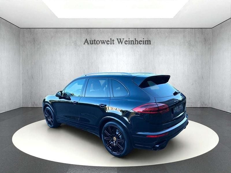 Gebraucht Porsche Cayenne 385 PS (283 kW) 2015 Tiefschwarzmetallic SUV