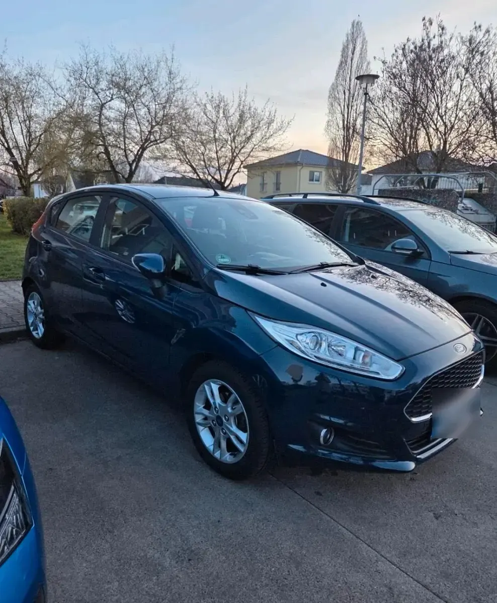 Gebraucht Ford Fiesta 100 PS (73 kW) 2017 Blau Kleinwagen