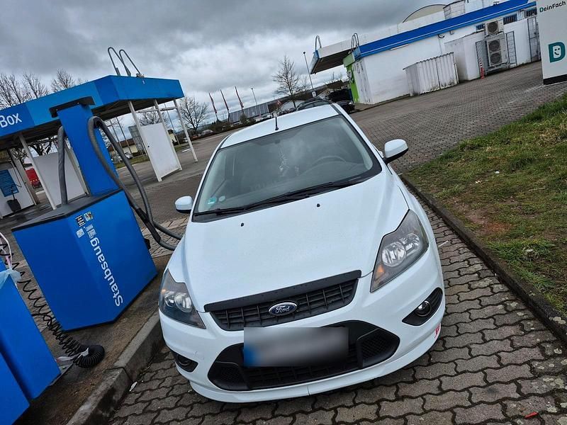 Second-hand Ford Focus 101 CP (74 kW) 2008 Alb Hatchback