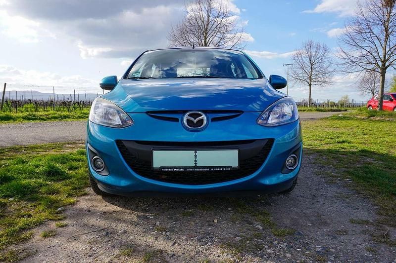 Gebraucht Mazda 2 Active 75 PS (55 kW) 2010 Blau Kleinwagen