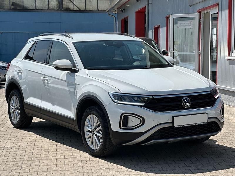 Gebraucht VW T-Roc Life 110 PS (80 kW) 2023 Pure white SUV