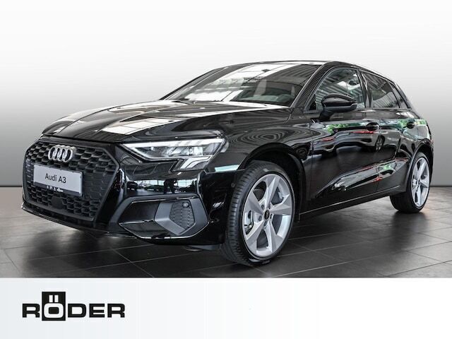 Brillantschwarz Gebraucht 2024 Audi A3 Ambiente | 33.450 € (Etwas zu teuer) - Bild 1/4