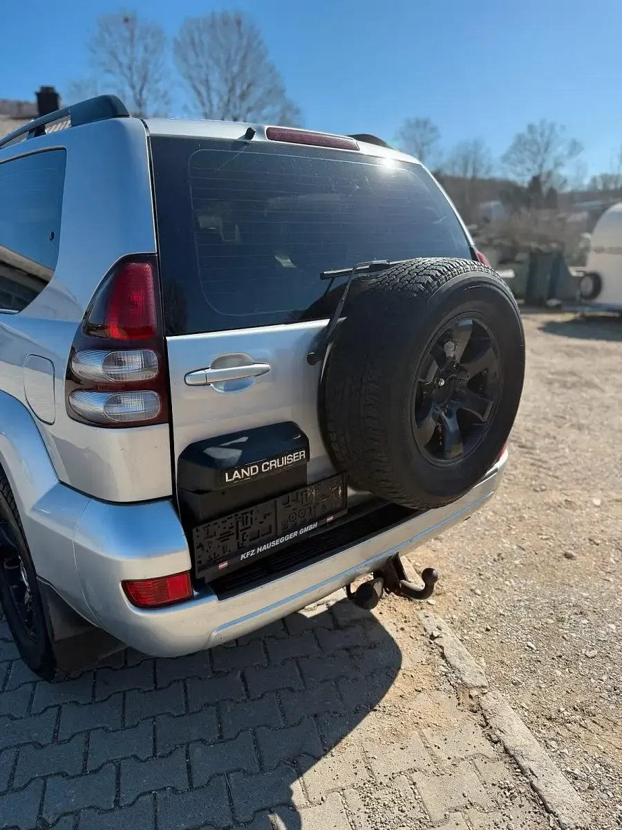 Gebraucht Toyota Land Cruiser 173 PS (127 kW) 2001 Silber SUV