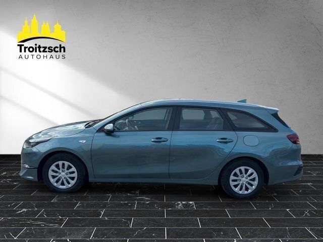 Używany Kia Ceed Vision 159 KM (116 kW) 2023 Andere farbe Hatchback