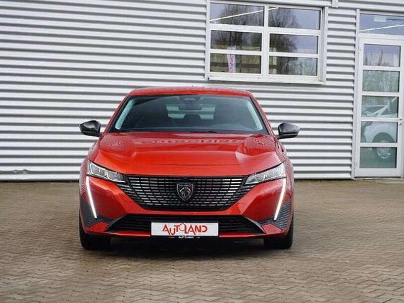 Second-hand Peugeot 308 131 CP (96 kW) 2022 Roșu Berlinǎ