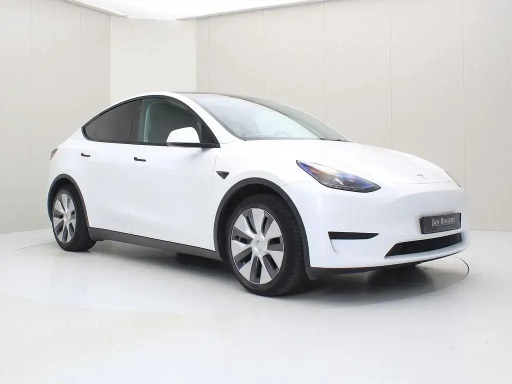 Gebraucht Tesla Model Y Standard Range 253 kW (345 PS) 2022 Silber SUV