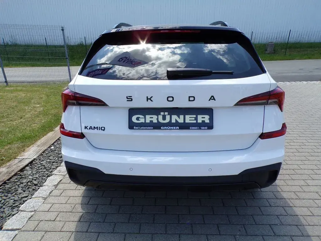 Neu Skoda Kamiq Monte Carlo 116 PS (85 kW) 2025 Weiß SUV