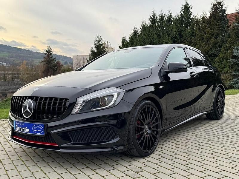 Schwarz Gebraucht 2014 Mercedes A250 AMG Limousine | 16.190 € (Fairer Preis) - Bild 1/4