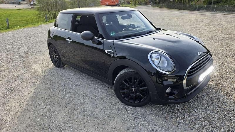 Second-hand Mini Metropolitan 102 CP (75 kW) 2016 Negru Berlinǎ