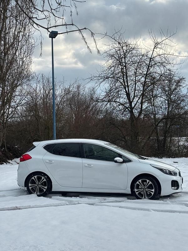 Gebraucht Kia Ceed GT-Line 136 PS (100 kW) 2016 Weiß Kleinwagen