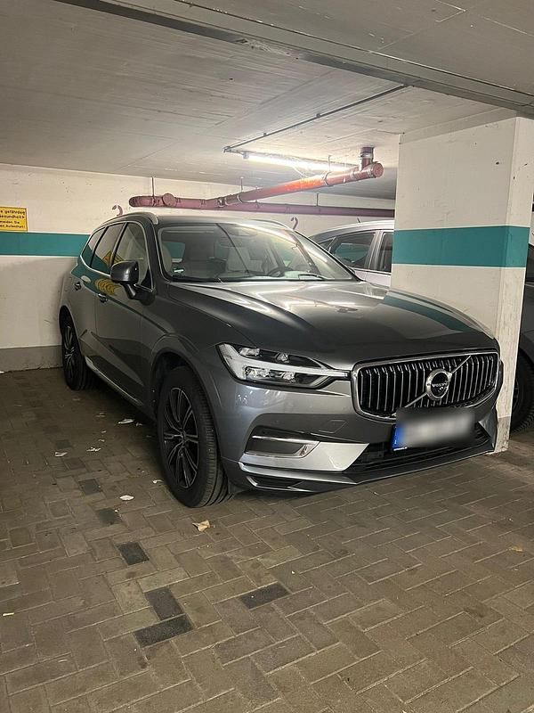 Grau Gebraucht 2019 Volvo XC60 SUV | 29.999 € (Etwas zu teuer) - Bild 1/4