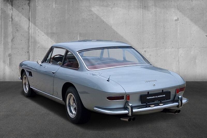 Gebraucht Ferrari 330 300 PS (220 kW) 1966 Grigio fumo Coupé