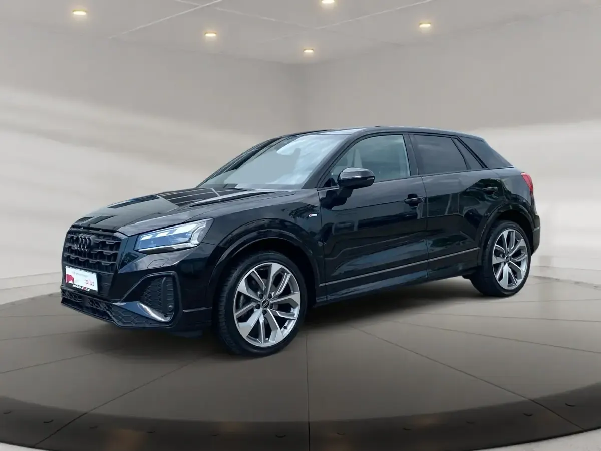 Gebraucht Audi Q2 S-Line 150 PS (110 kW) 2024 Schwarz SUV