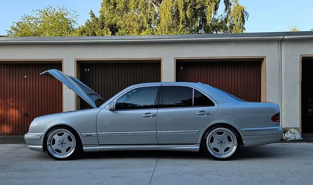 Gebraucht Mercedes E55 AMG AMG 354 PS (260 kW) 2000 Silber Limousine