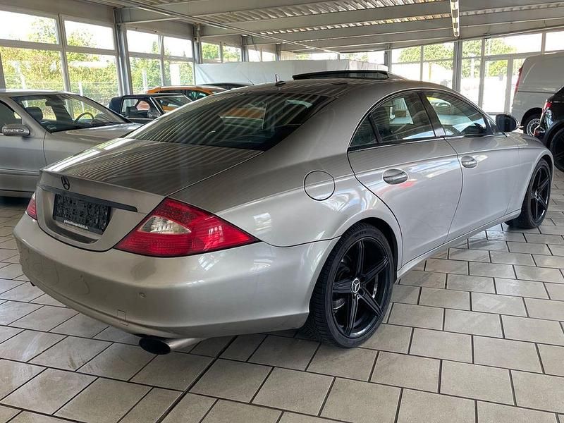 Gebraucht Mercedes CLS320 224 PS (164 kW) 2008 Silber Limousine