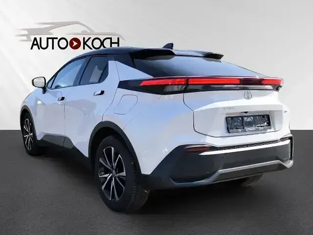 Gebraucht Toyota C-HR 140 PS (102 kW) 2025 Super white 2 (040)/ black (20 SUV