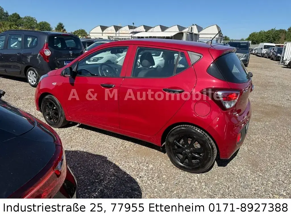 Gebraucht Hyundai i10 Classic 67 PS (49 kW) 2017 Rot Kleinwagen