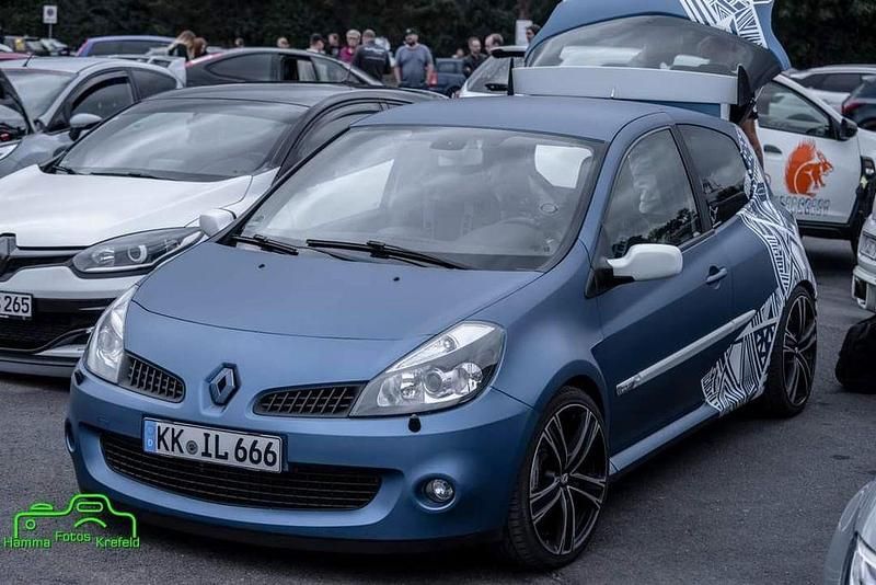Gebraucht Renault Clio II 197 PS (144 kW) 2009 Blau Limousine