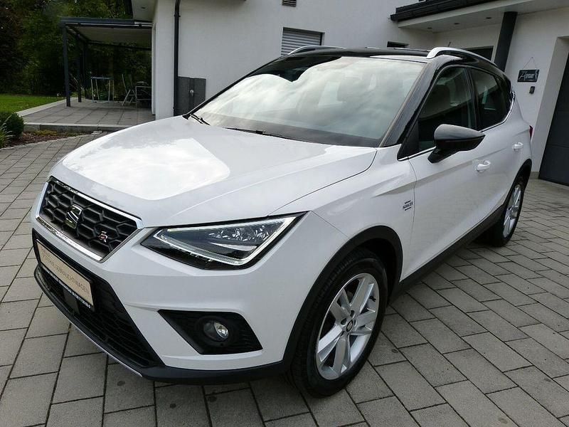White candy Gebraucht 2019 Seat Arona FR SUV | 14.799 € (Guter Preis) - Bild 1/4
