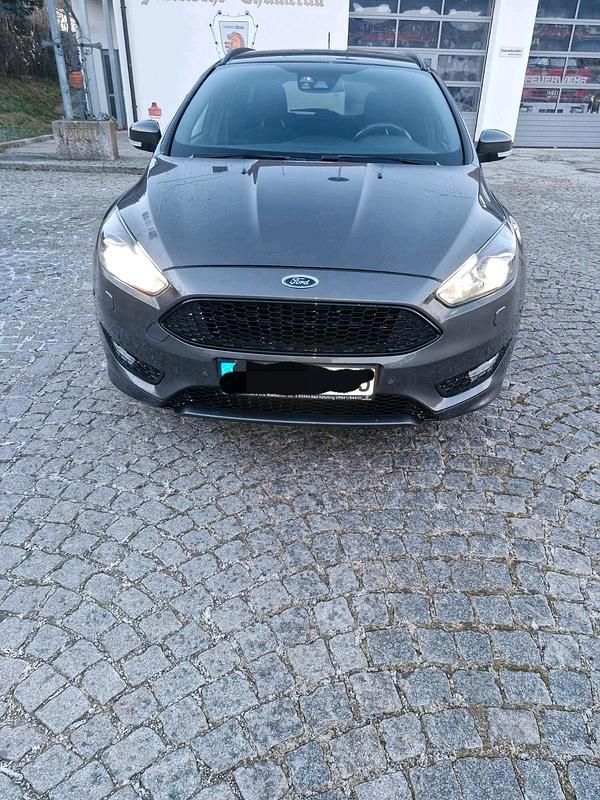Gebraucht Ford Focus ST-Line 150 PS (110 kW) 2017 Grau Kombi