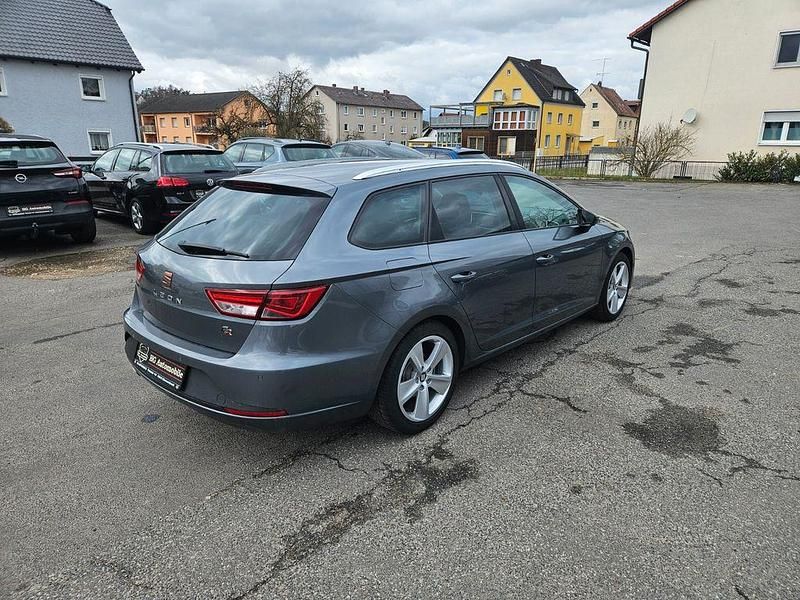 Usado Seat Leon ST FR 184 HP (135 kW) 2015 Cinzento Carrinha