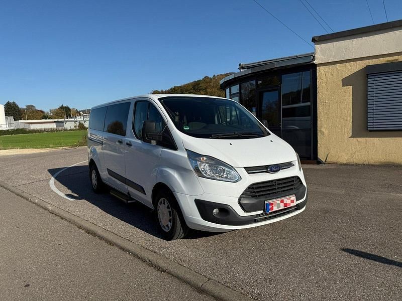 Gebraucht Ford Transit Custom 105 PS (77 kW) 2017 Weiß Van / Kleinbus