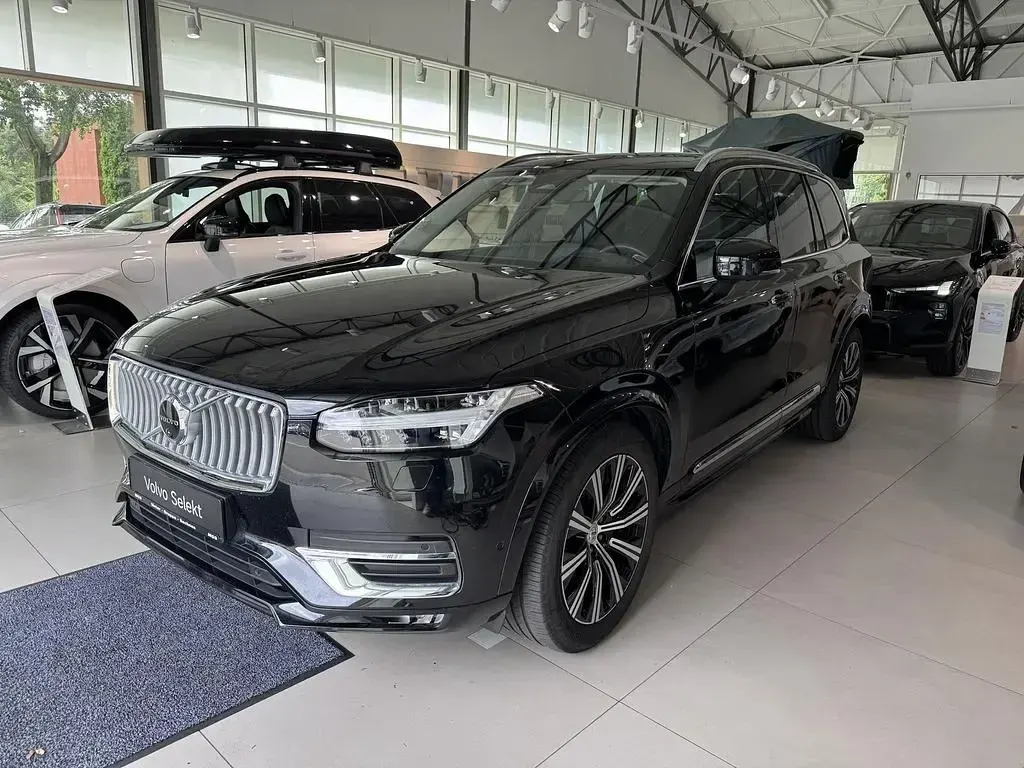 Gebraucht Volvo XC90 Ultimate 235 PS (172 kW) 2022 Onyx black / metallic SUV