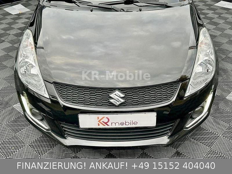 Gebraucht Suzuki Swift Club 94 PS (69 kW) 2015 Schwarz Limousine