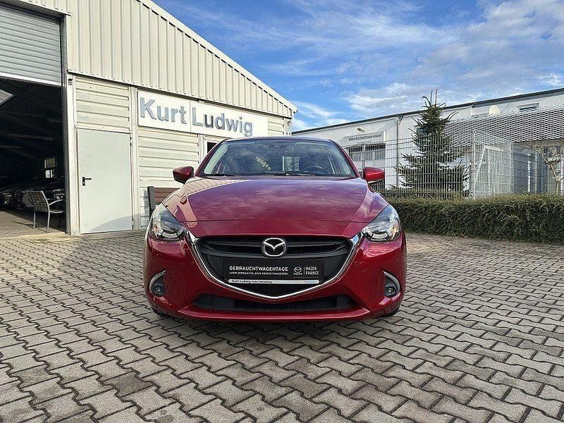 Gebraucht Mazda 2 Kizoku 90 PS (66 kW) 2018 Magmarot metallic Kleinwagen