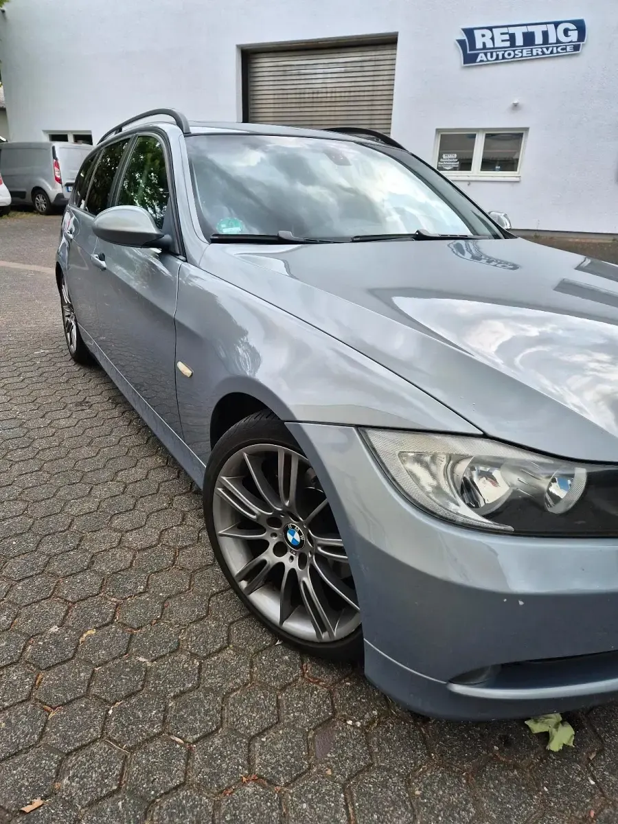 Second-hand BMW 320 170 CP (125 kW) 2007 Gri Break