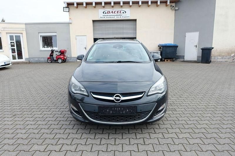 Gebraucht Opel Astra Innovation 165 PS (121 kW) 2013 Schwarz Kombi