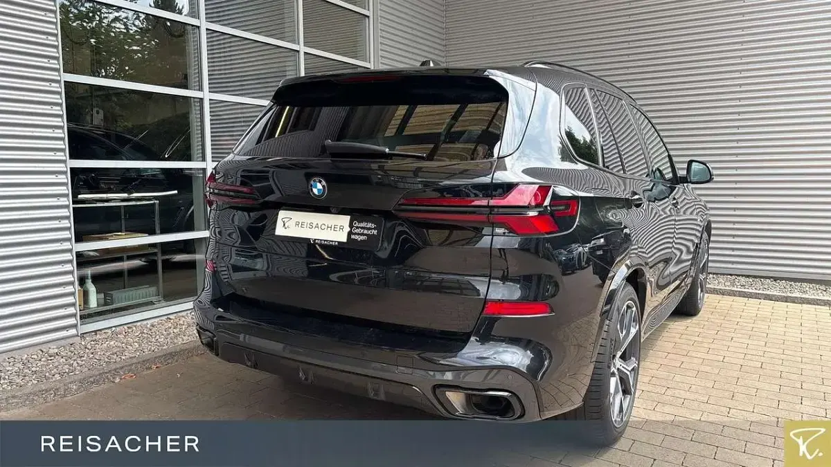 Gebraucht BMW X5 M Sport 334 PS (245 kW) 2024 Saphirschwarz metallic SUV